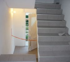 J 245, les escaliers