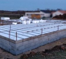 Montage du plancher du vide ventilé