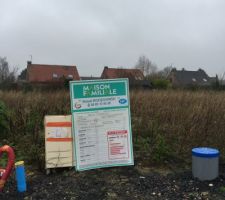 Voila on va enfin pouvoir passer aux choses sérieuses, la construction de la maison et le démarrage des travaux.