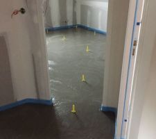 Coulage de la chape liquide 5 cm d'&eacute;paisseur