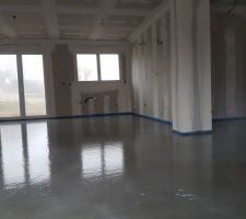 Coulage de la chape liquide 5cm d'épaissseur