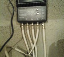 Installation ampli pour l'antenne et un T pour la cinquième prise de la maison