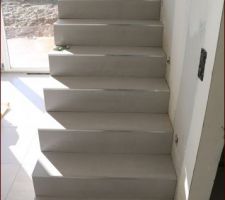 Carrelage Porcelanosa en 120X60 pour les escaliers