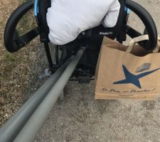 Quand tu habites derrière un magasin de bricolage et qu?il te faut des tuyaux de pvc de 2m ?