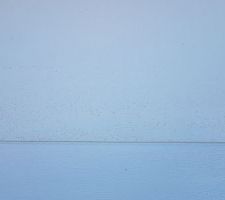 Pas de descente de gouti&egrave;re..forcement cela laisse des traces
maintenant on a 2 couleurs en facade, gris peinture et gris enduit youpi