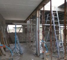 Avancement de la dalle de l' etage