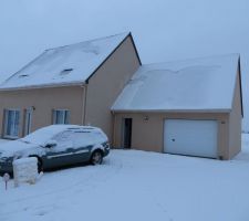 Notre maison sous la neige
