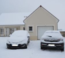 Notre maison sous la neige :) 15cm au réveil ce matin dans le 77 !