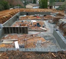 Vide sanitaire en beton banch&eacute; (80cm)