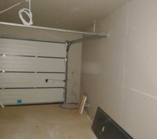 Isolation du garage vu directement avec le plaquiste en direct !