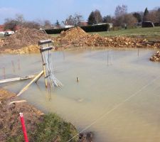 Et pendant ce temps là, la piscine se remplit !