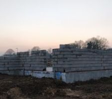 &Eacute;l&eacute;vation des murs (Jour 1)