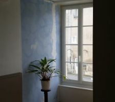 Les derniers vestiges de la chambre bleue.