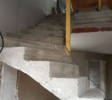 Escalier béton