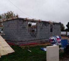 &eacute;l&eacute;vation de parpaing joint mince