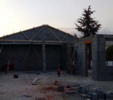 &eacute;l&eacute;vation de parpaing joint mince