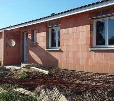 &ccedil;a prend forme mais chantier en bazar