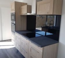 Credence noir effet miroir install&eacute;e