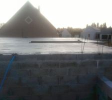 Plancher coulé