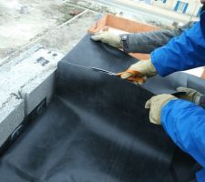 Découpe d'angle d'EPDM