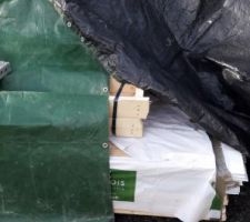 Bâche pour la Charpente, autant dire que l'air circule ...