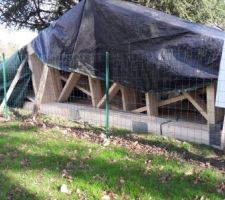 Bâche pour la Charpente, autant dire que l'air circule ...