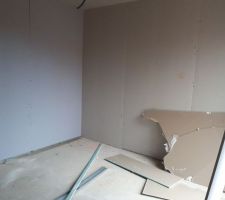 Cloisons quasiment terminées - Notre chambre
