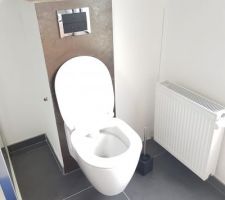 Photo du WC de la salle de bain parentale