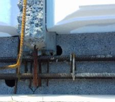 Plancher chauffant coulé dans la dalle de compression