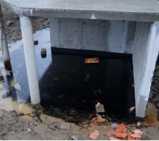 Mar&eacute;e noire sur notre chantier suite &agrave; un bidon laiss&eacute; en vrac par le ma&ccedil;on