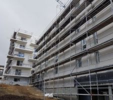 Structures des placards  de balcon