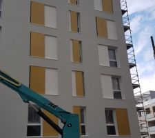 Pose des volets coulissant rue J