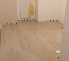 Parquet fini dans ma chambre (ma femme est devenue une vrai pro)