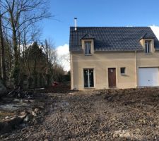 Les fourreaux sont passés le maçon est parti avec ses merdes