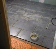 Carrelage en cours de pose