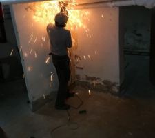 Démontage tuyaux de chauffage au sous-sol
