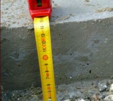 épaisseur de la dalle : entre 13 et 14 cm au niveau de la cave à vin