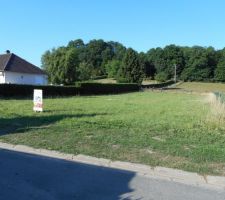 Le terrain vu par la droite