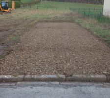 Et voilà notre accès chantier fini il fait 13m de long sur 4m de large