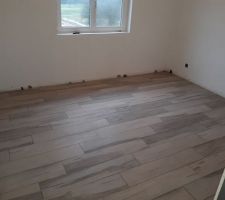 Carrelage imitation parquet pour les chambres