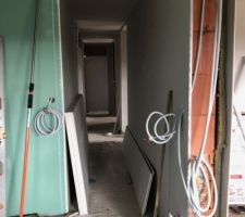 Le couloir fait un peu sombre...