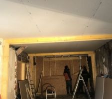 On ferme tout pour travailler &agrave; l?abrit des intemp&eacute;ries quelle id&eacute;e de faire cela en plein hivers