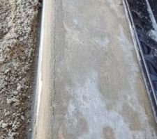 Seuils &agrave; nouveau fissur&eacute;s.