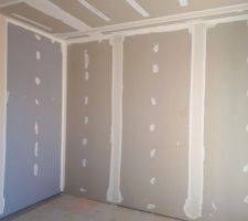 Bandes et joints faits - notre chambre