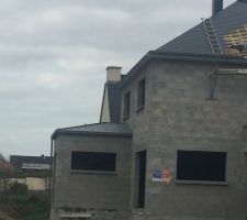 Couverture suite et "presque"fin! En attente des panneaux solaires