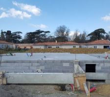 Dalle coulée - vue coté garage