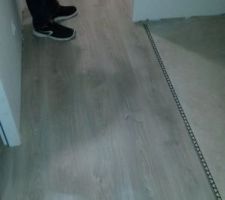 Pose du parquet flottant à l'étage