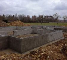 Élévation des murs du vide sanitaire