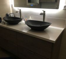 Pose meuble salle de bain avec plan de travail en quartz!!!(pierre naturel)