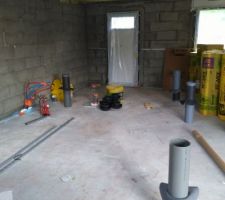 08-01-2018 R&eacute;alisation de 6 &eacute;vents pour compenser le d&eacute;faut d'origine de ventilation toiture.